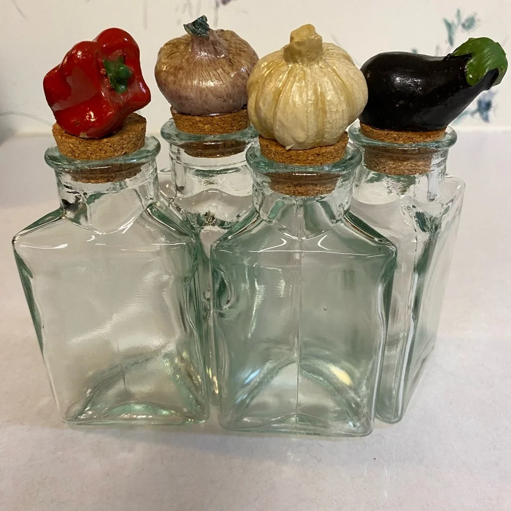 Farmhouse Cottage Country 4 Piece Spice Jar Set with Rack.